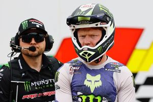 Adams sustains thumb injury in late Daytona crash