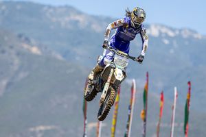 Knee injury puts Stewart out of Hangtown National