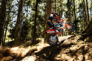Get READY TO RACE with the KTM EXC 6DAYS range